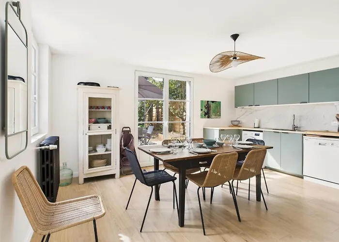 Prázdninový dům 250m De La - Maison Pour 6 Adultes 2 Enfants *